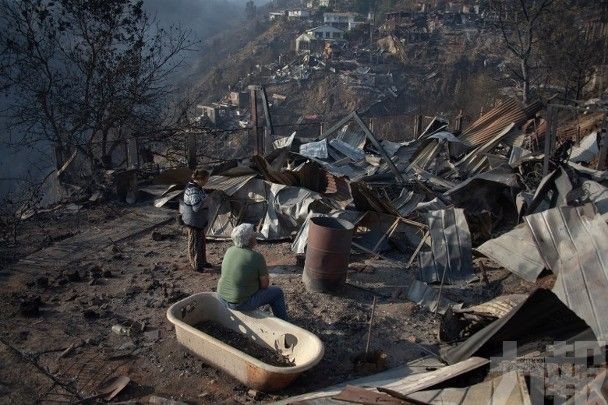 智利山火燒燬逾200民居