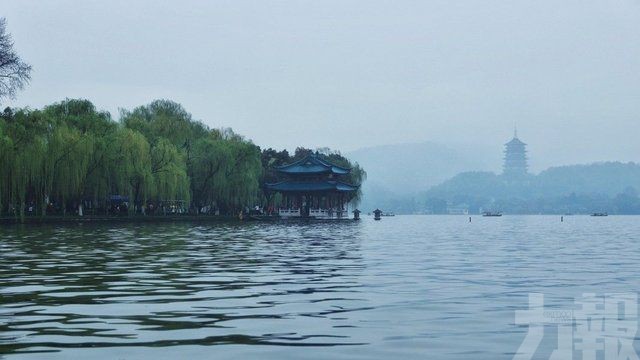 杭州西湖今起有序開放