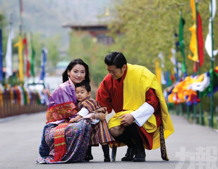 不丹皇后誕次子 國王不忘提醒民眾警惕