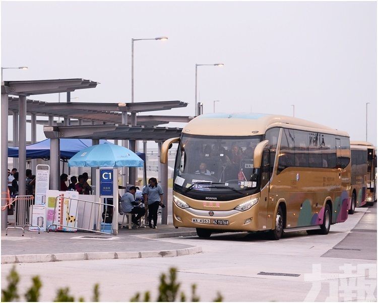 來往兩地尾班車為明晚8時