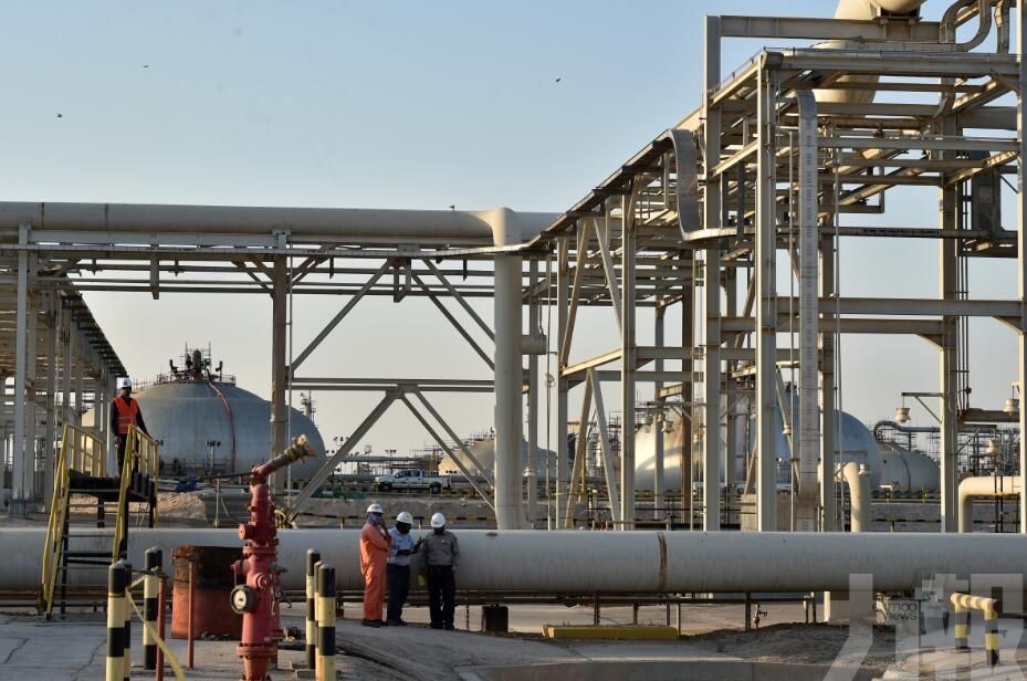 沙特下月擴大原油減產規模