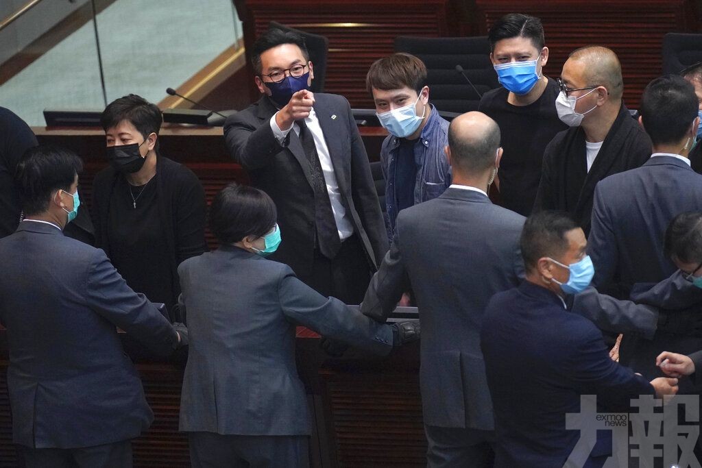 ​香港立法會通過國歌條例草案