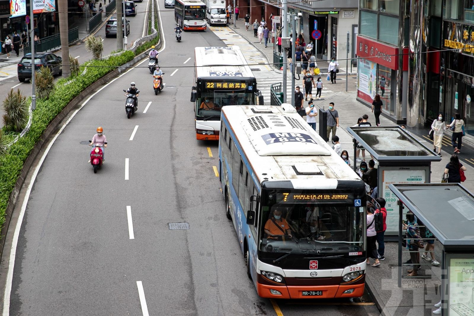 指示巴士公司追究乘客法律責任