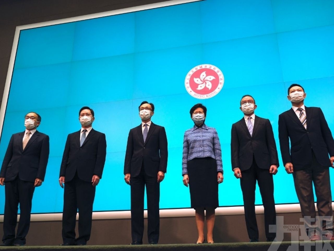 香港政治委任官員凍薪一年