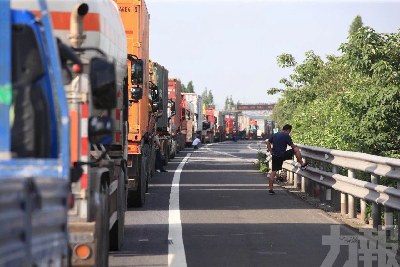 同一條高速路再發生危化品車事故