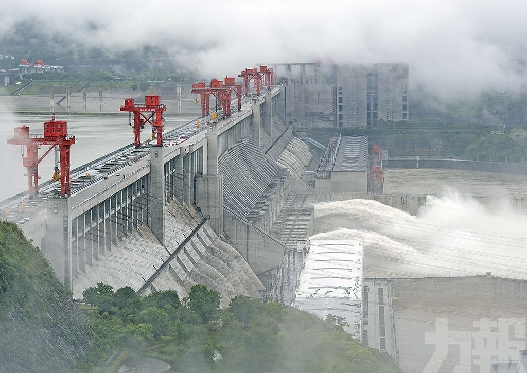 三峽大壩洩洪防汛