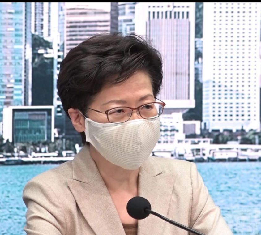 林鄭：強制室內公共場所戴口罩