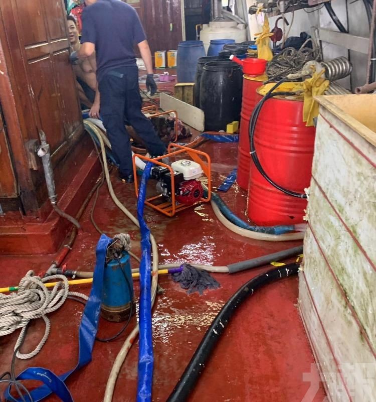 海事局及海關協助泵積水