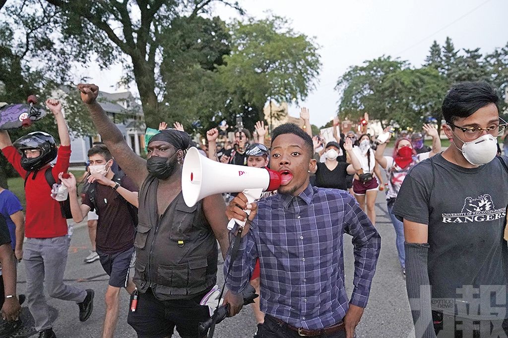 17歲白人少年槍殺示威者  美種族衝突「內戰化」
