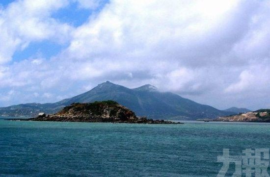 福建漁船台灣海峽沉沒12人失蹤