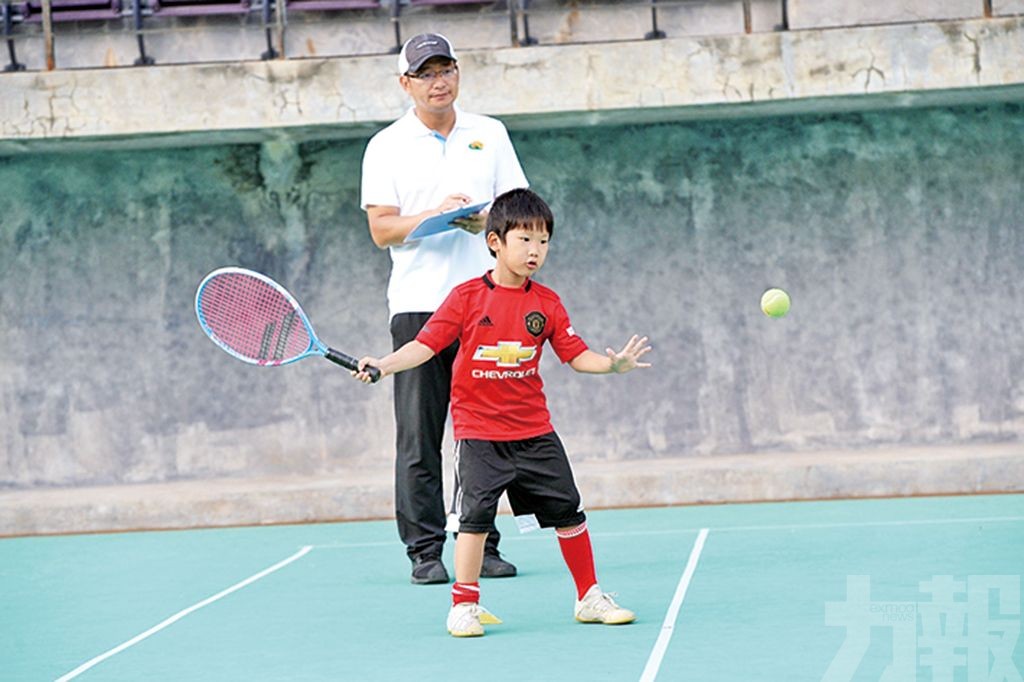 過千青少年參與體育學校選材