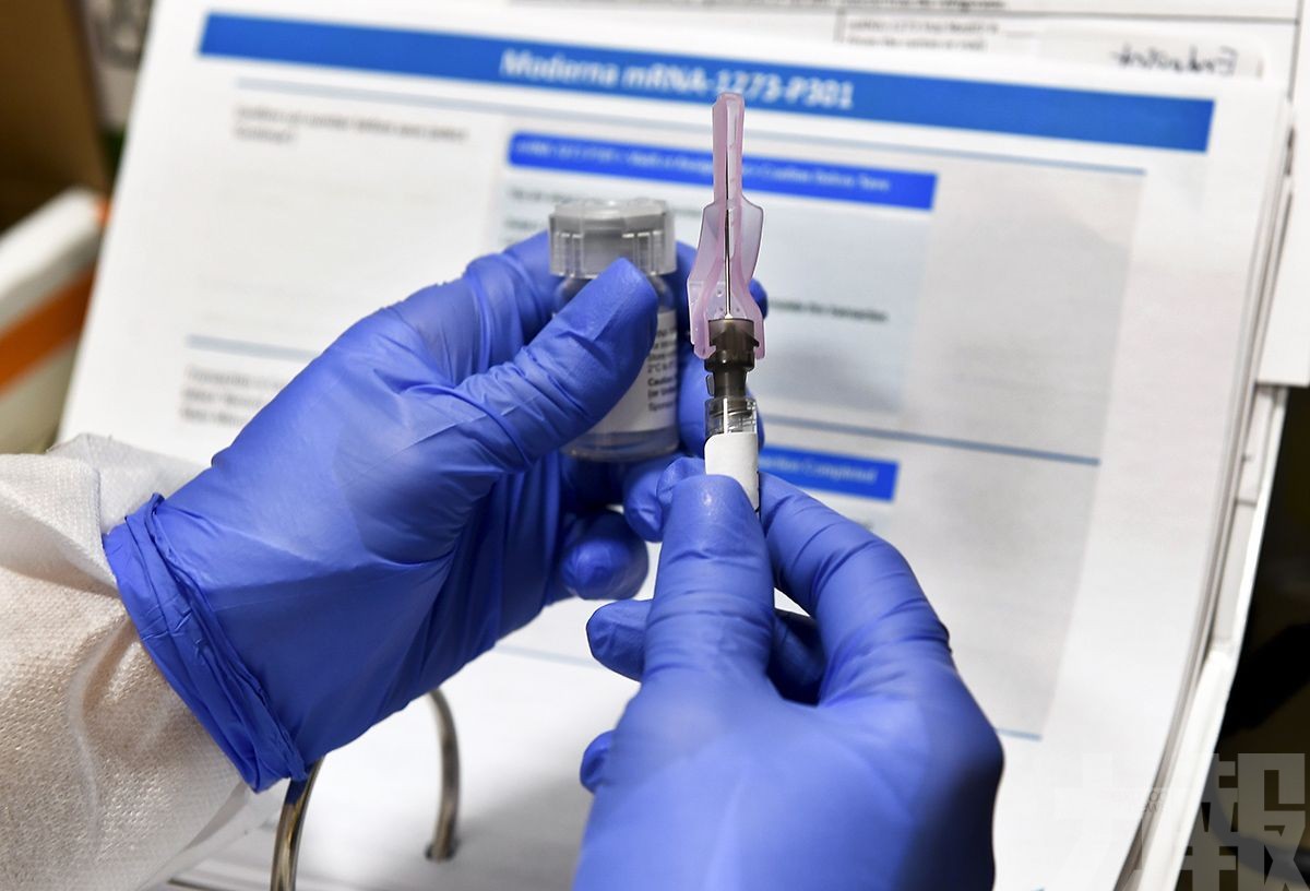 莫德納稱在研新冠疫苗有效率近95%