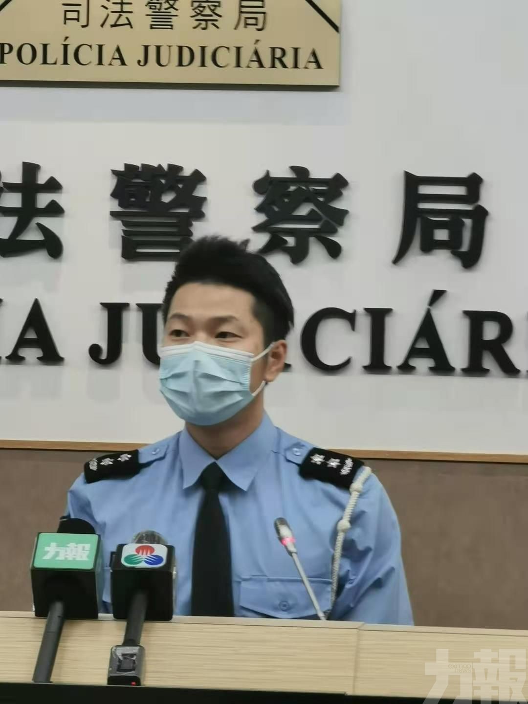 治安警拘捕假結婚四男女