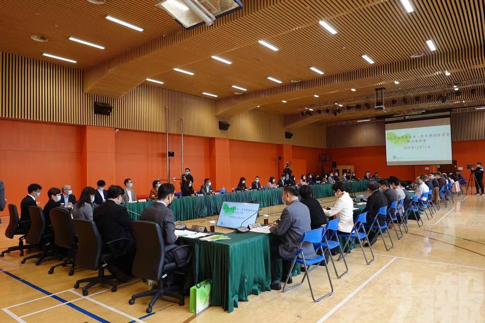 教青局：當局會一併考慮不同意見