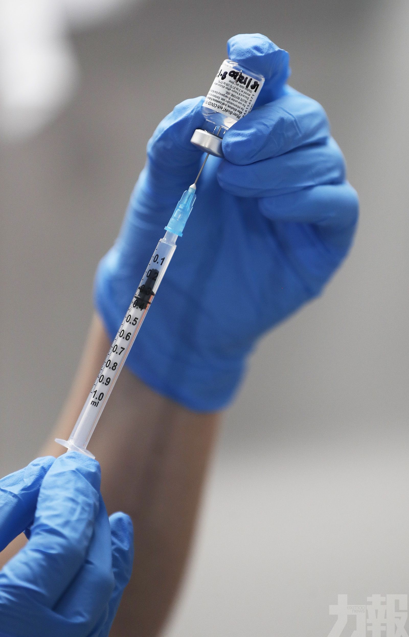 首批明年第一季抵澳 三類人優先接種