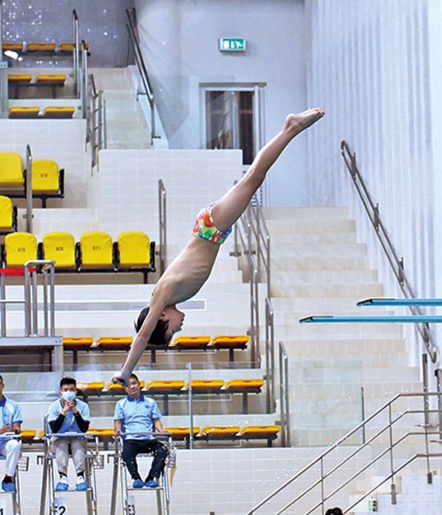 青少年選手澳門跳水賽展示訓練成果