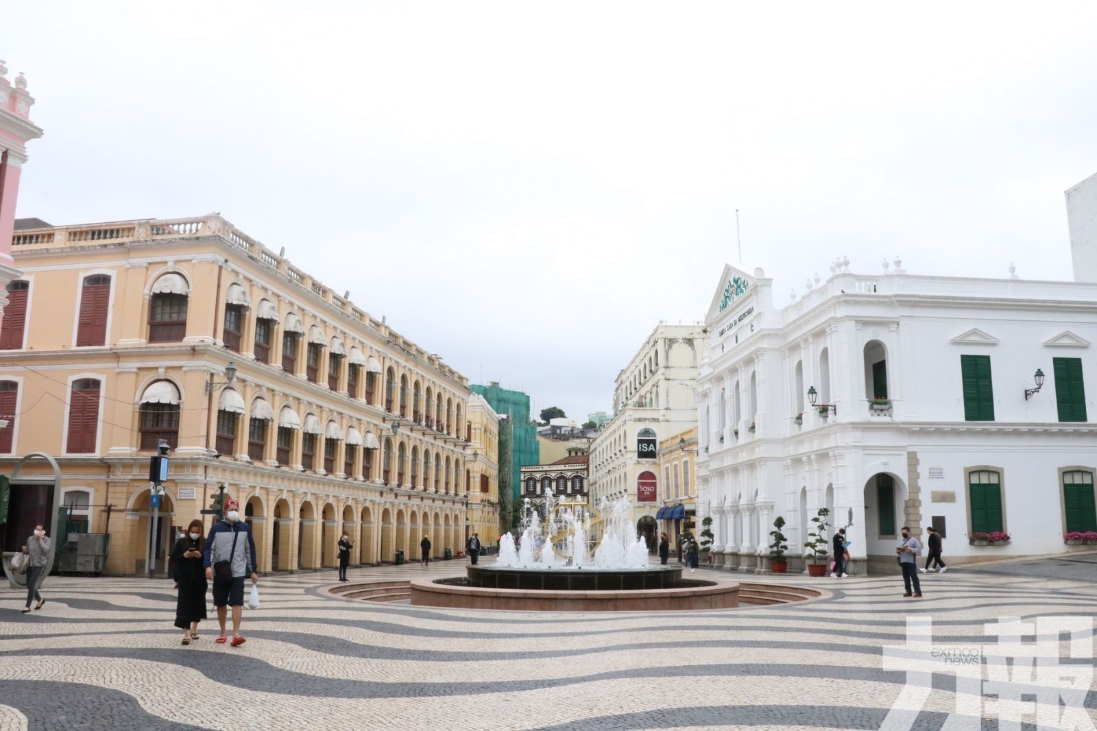 按年大跌85% 內地旅客佔八成