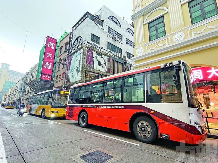 「公交優先」首在新馬路推行