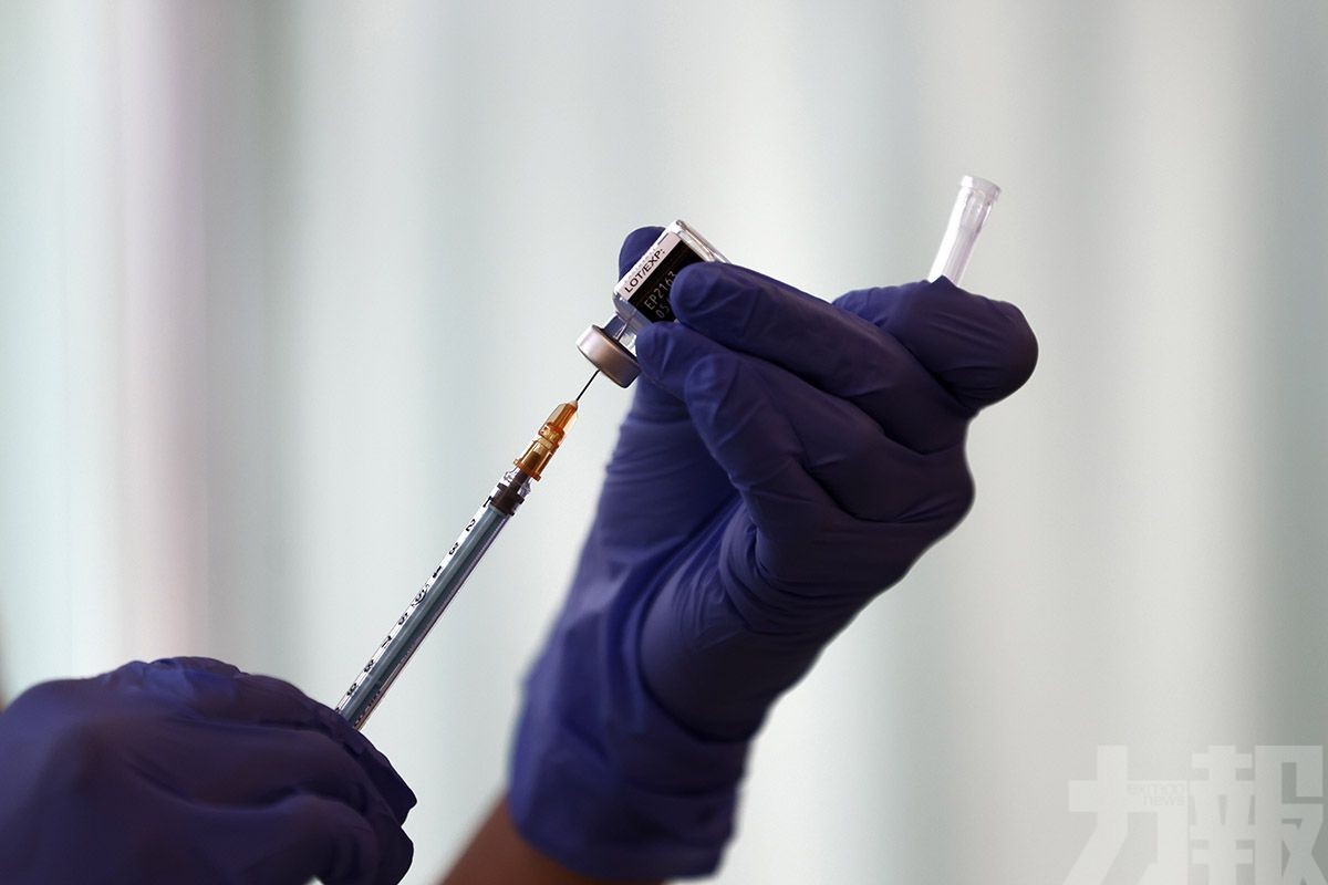 消息指香港再多一人接種新冠疫苗後死亡
