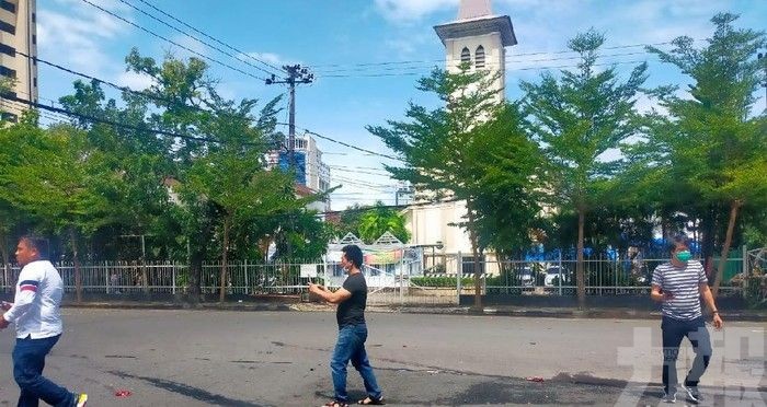 印尼教堂疑遭自殺式炸彈襲擊