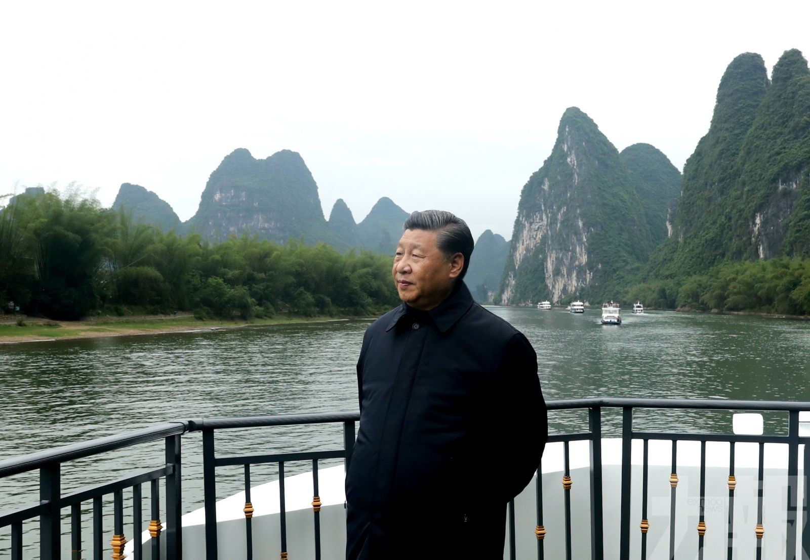 向湘江戰役烈士獻花