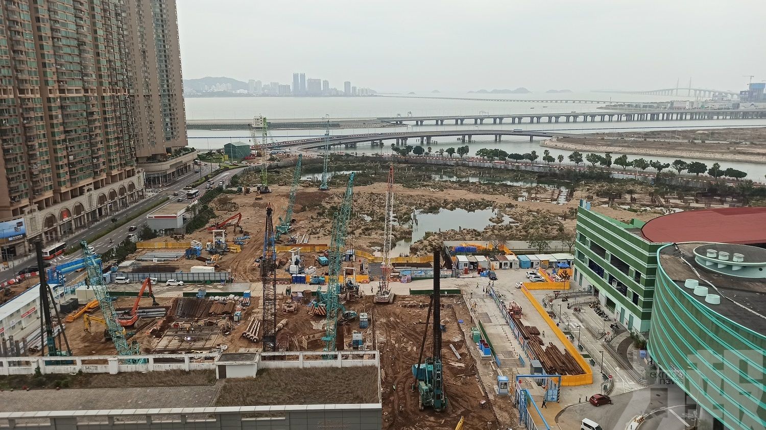 中國建築主理置換房項目 暫住房三公司合作經營