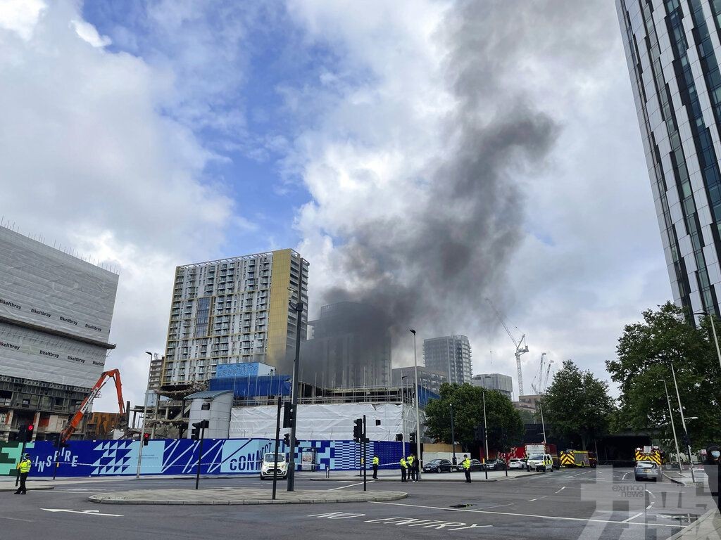 英國倫敦一地鐵站附近發生火災2傷