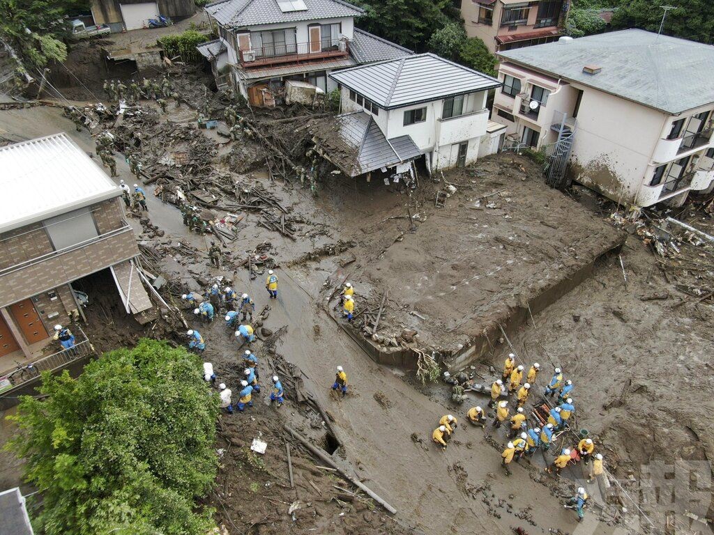 日本靜岡縣山泥傾瀉已致10人遇難