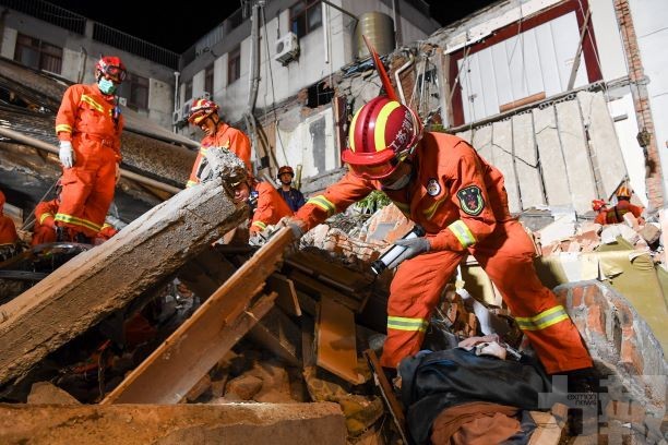 ​蘇州塌樓搜救工作結束 增至17人遇難