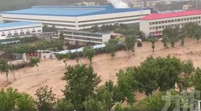 河南鞏義一鎮區被淹沒 通信中斷