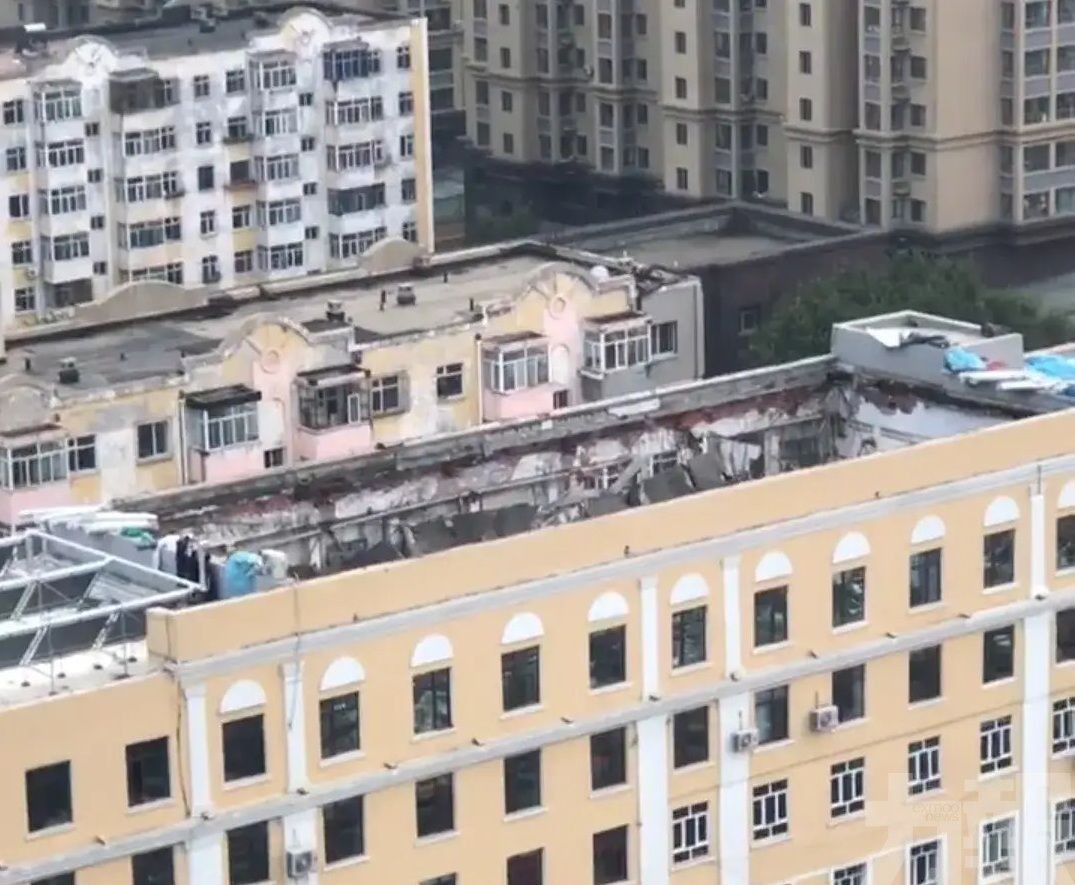 哈爾濱辦公樓頂層塌落致4死7傷