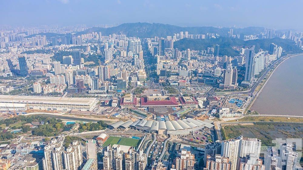 明起跨境貨車司機兩點一線閉環管理