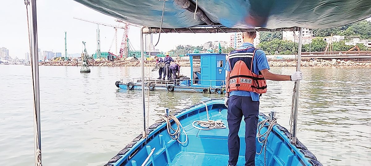 海事局清理2,000米蟹籠