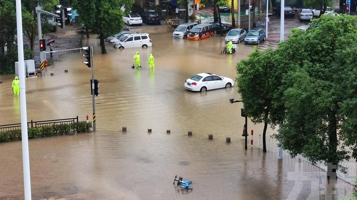 珠海部分道路積水嚴重臨時封閉