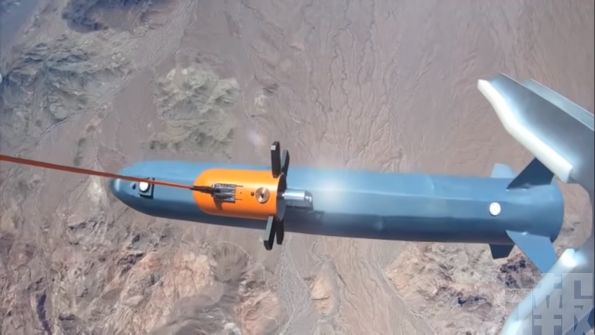 美軍運輸機空中回收無人機