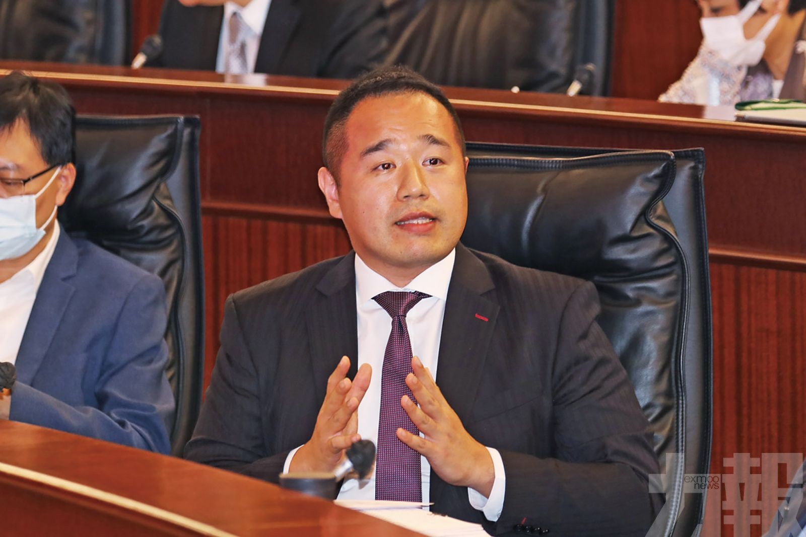 議員：維護國家主權居民有責