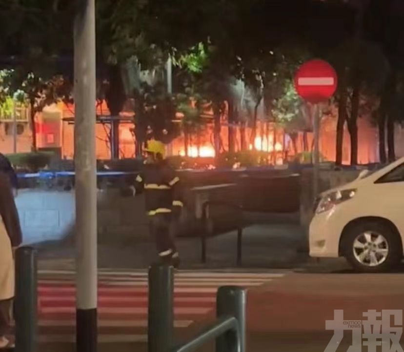 今早祐漢新村第七街兩電單車著火燃燒