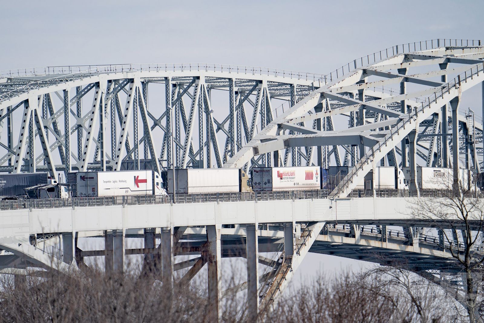 加拿大示威貨車堵塞美加跨境大橋
