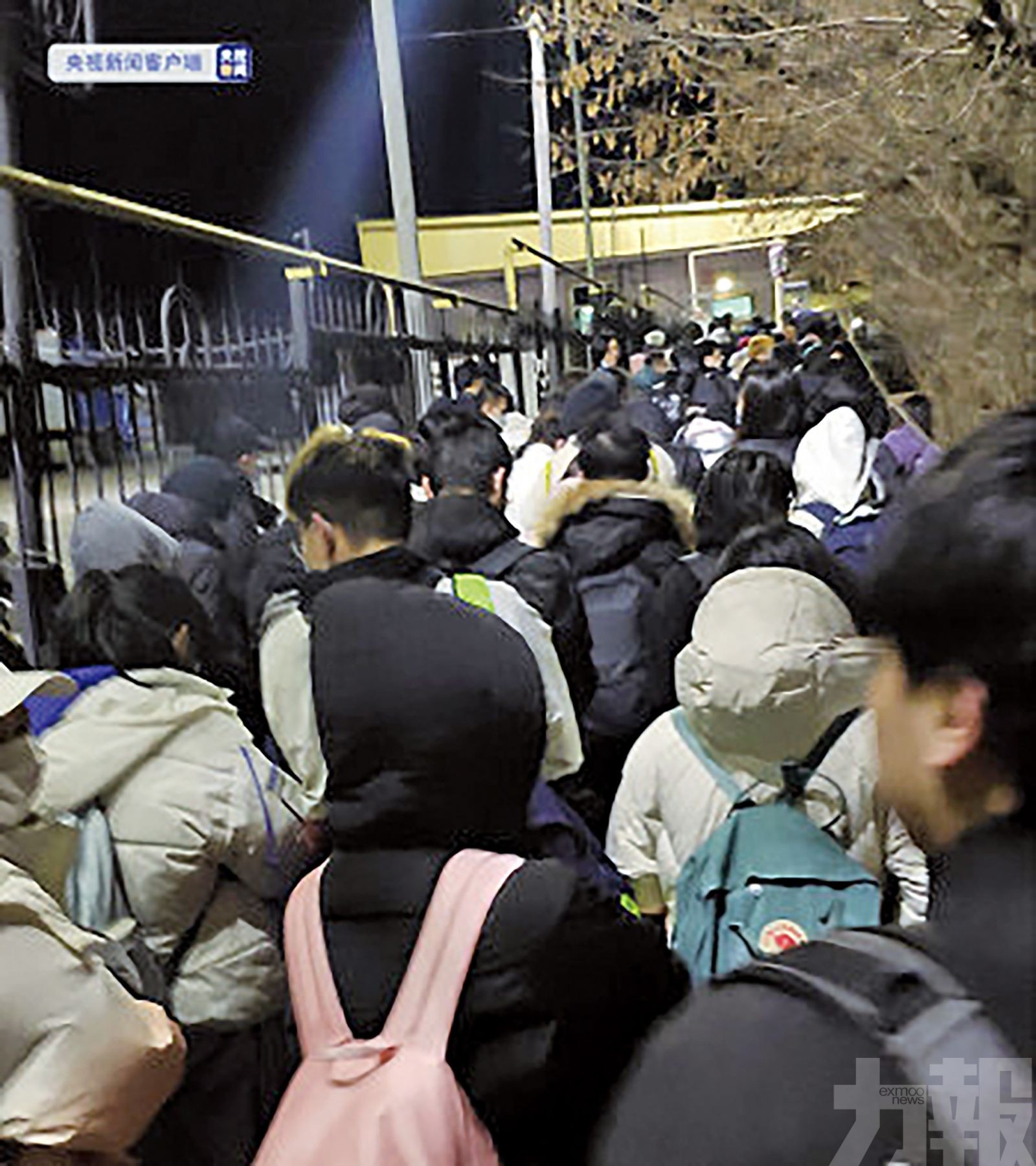 首批中國留學生撤離基輔