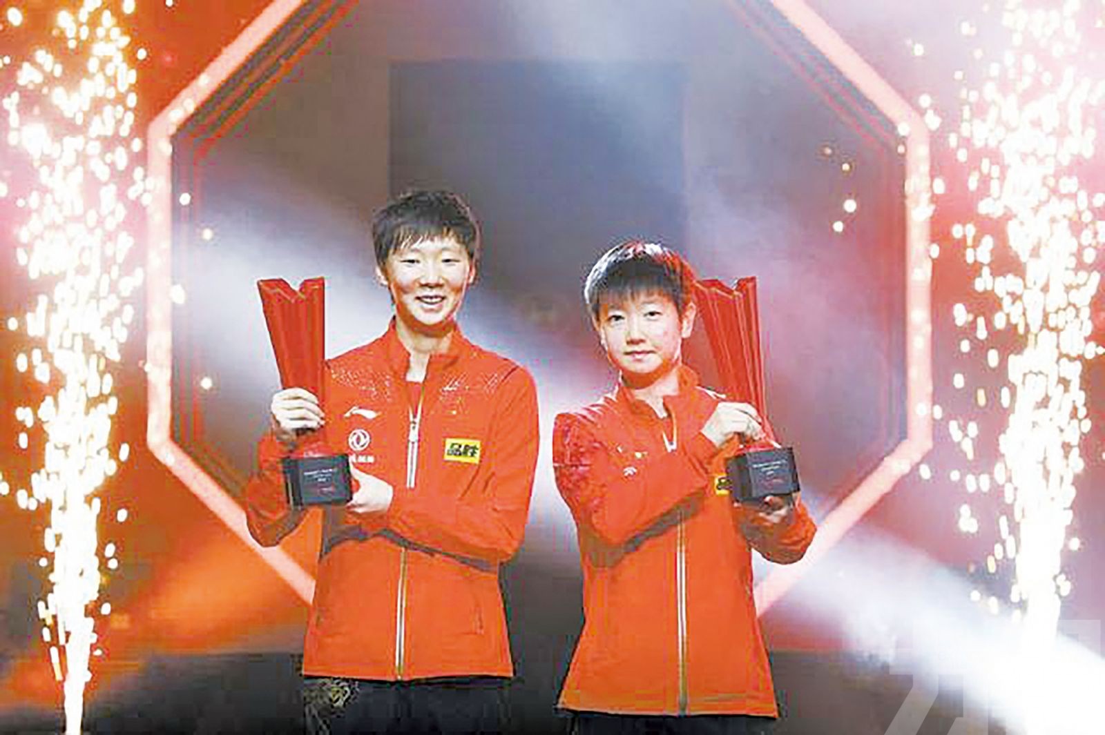王曼昱和孫穎莎奪WTT女雙冠軍