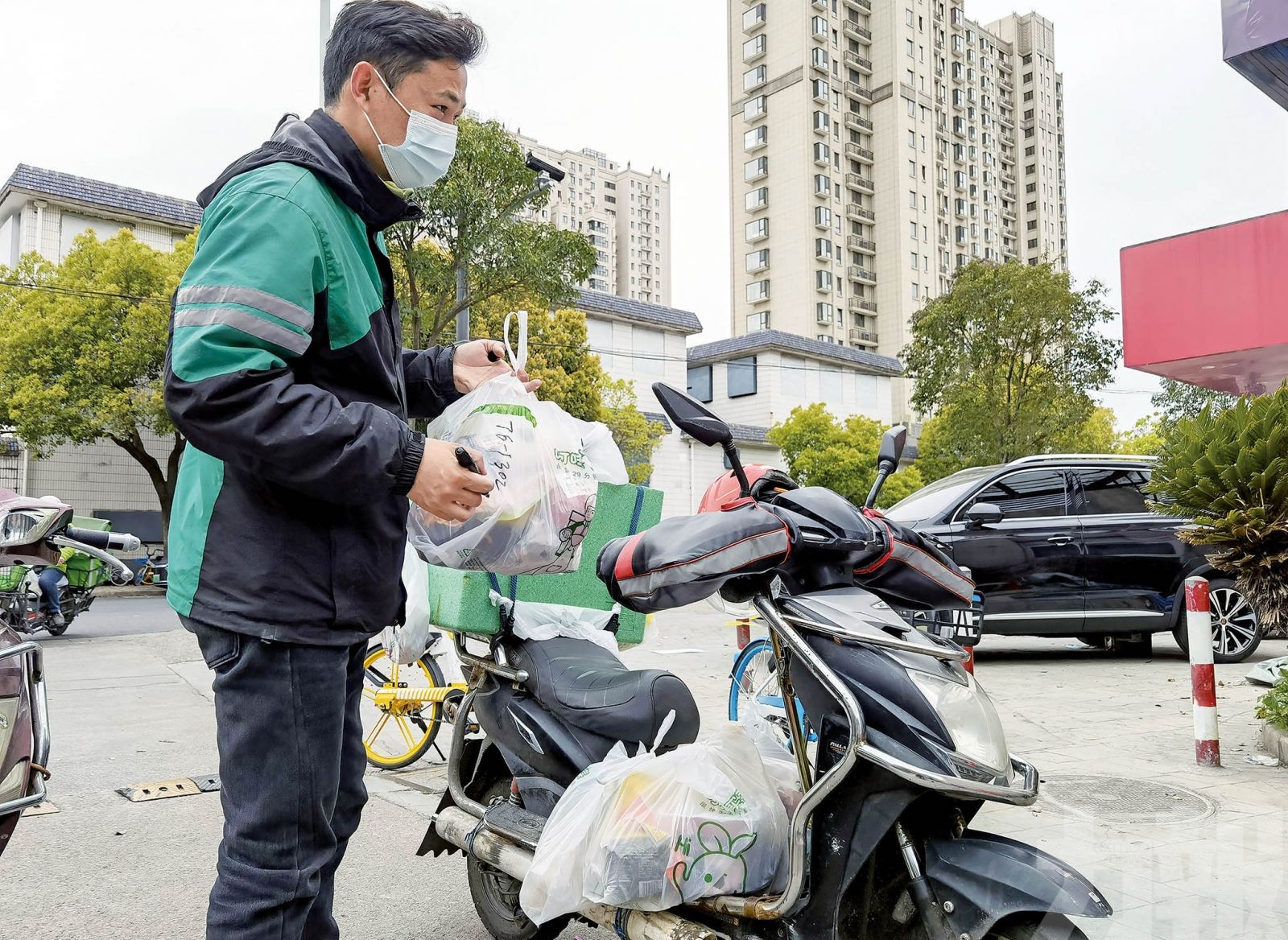 專家：疫情全市散發存爆發風險