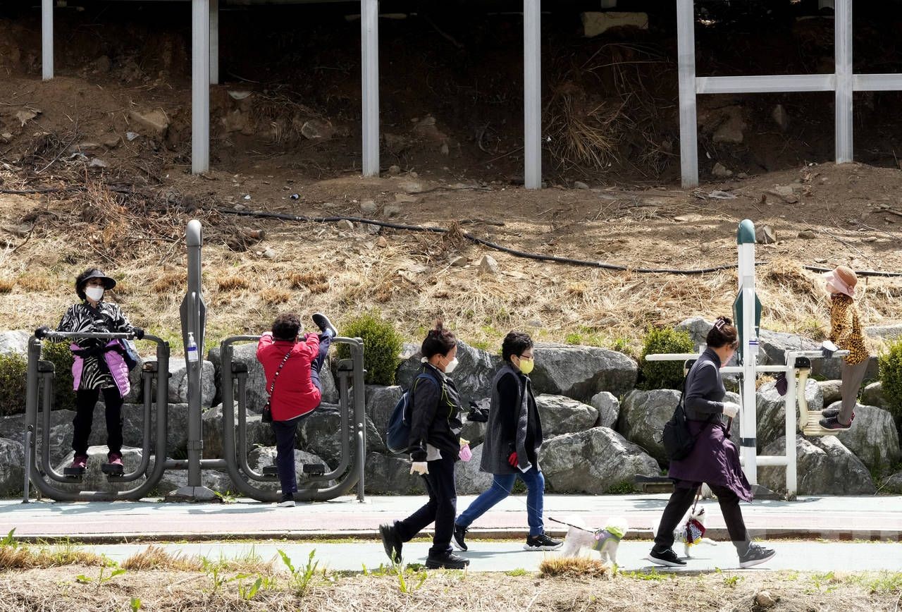 韓國明全面解除社交距離措施仍須戴口罩