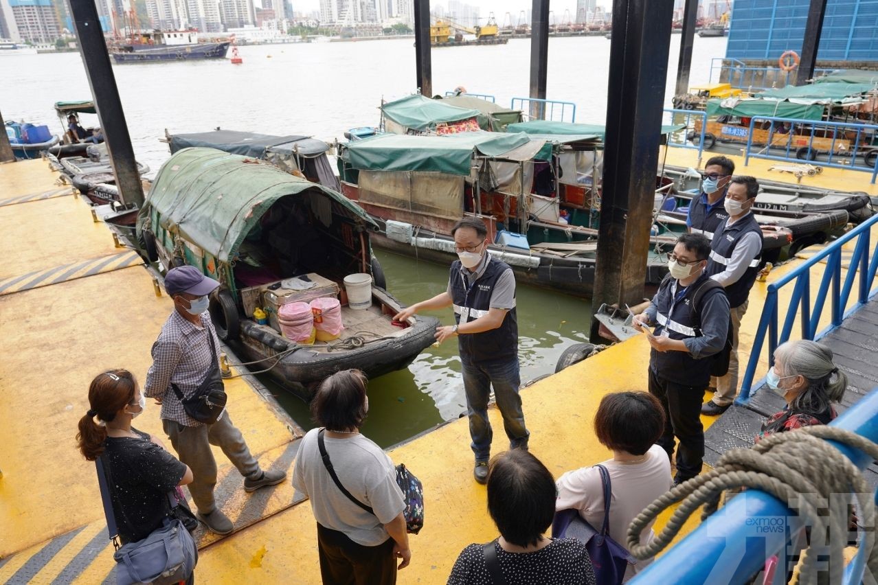 海事局對水上的士從業員安全宣講