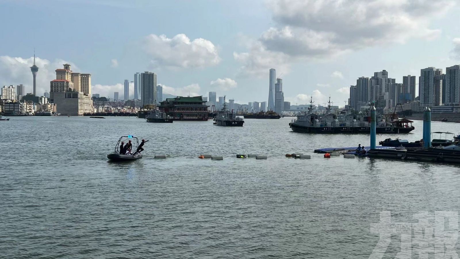 颱風期間市民被困 潛水隊到場救援