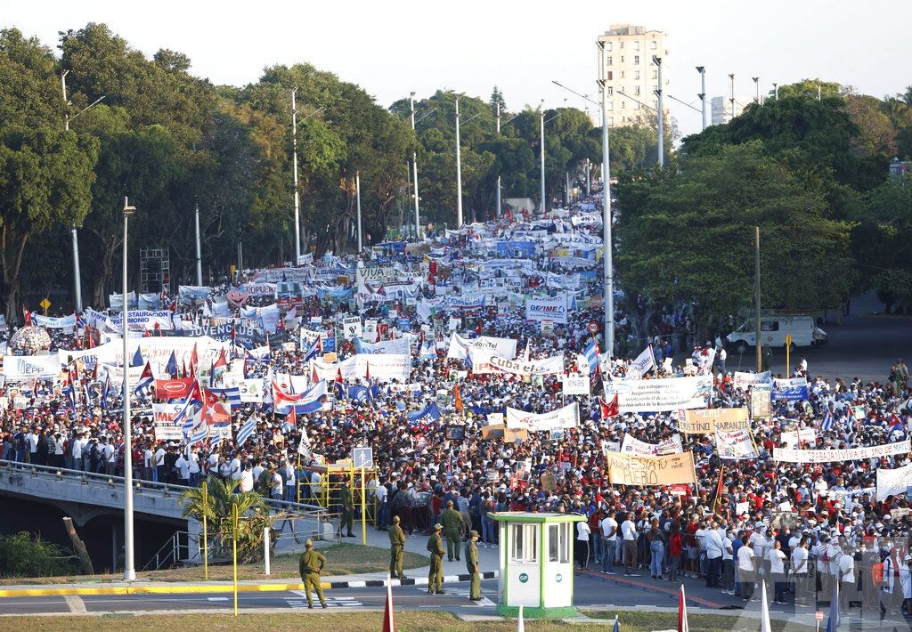 百萬民眾上街反對美國制裁