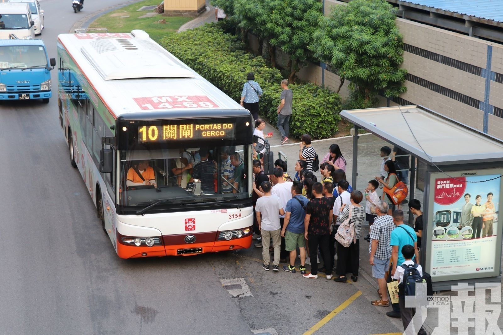 公共巴士限制六成滿載率