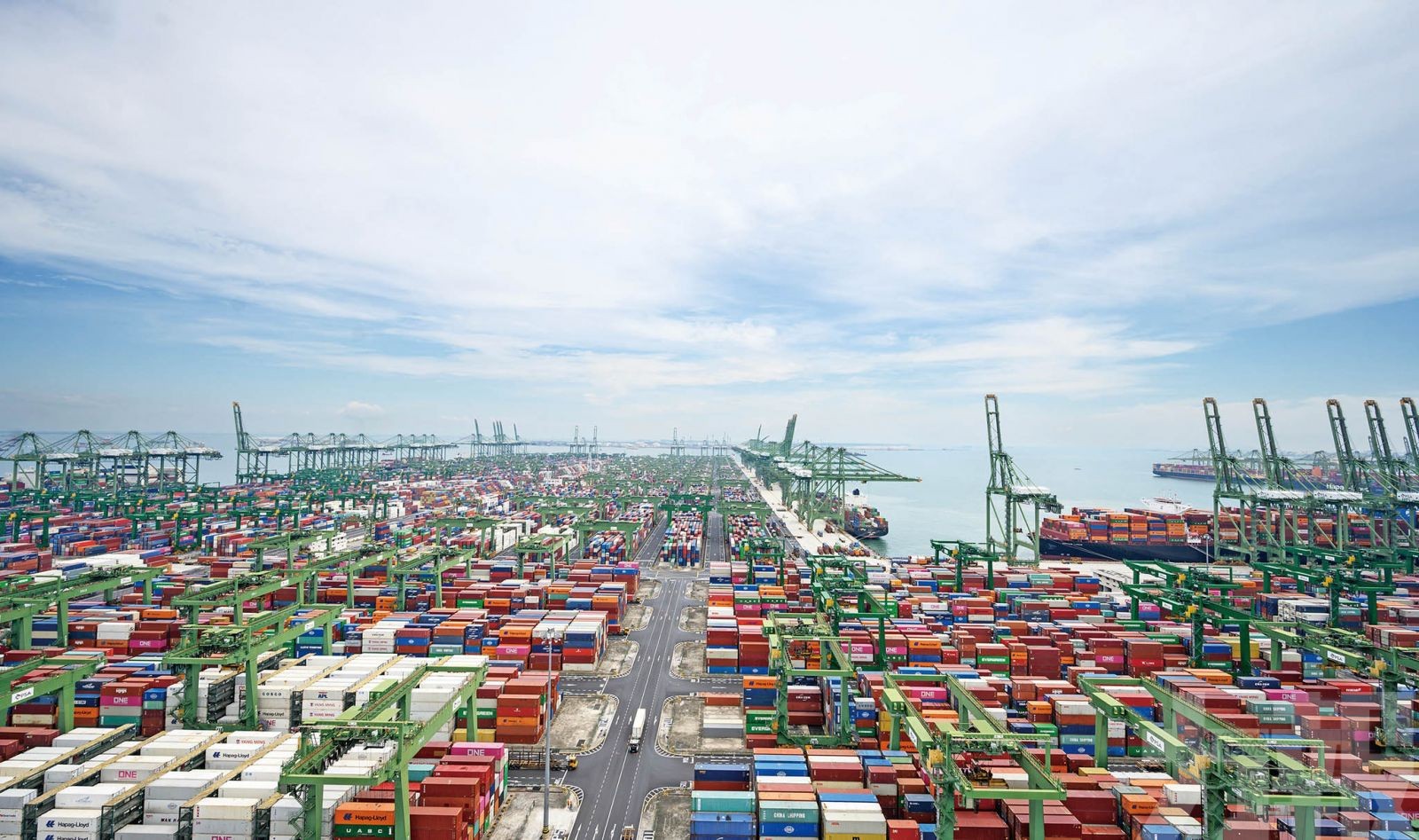 新加坡擬建世界最大自動化港口