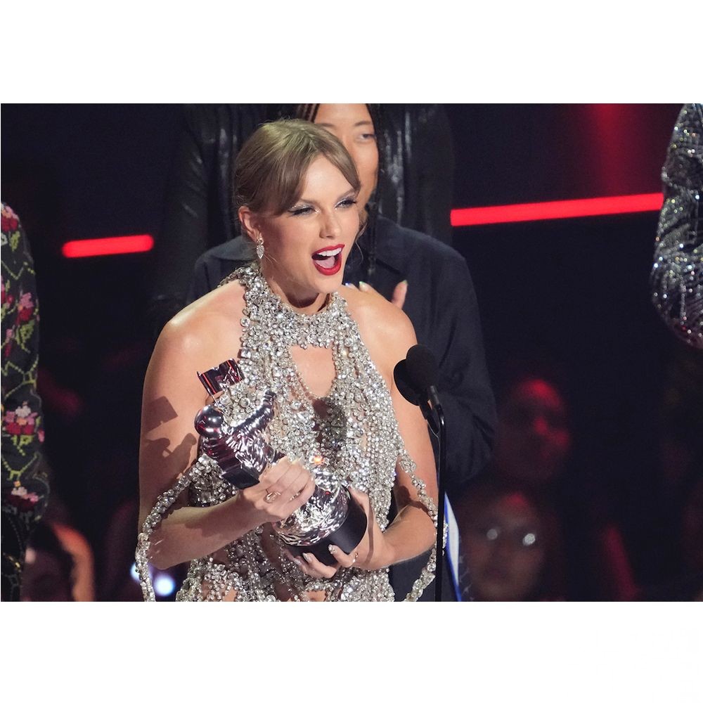 Taylor Swift勇奪「年度MV大獎」