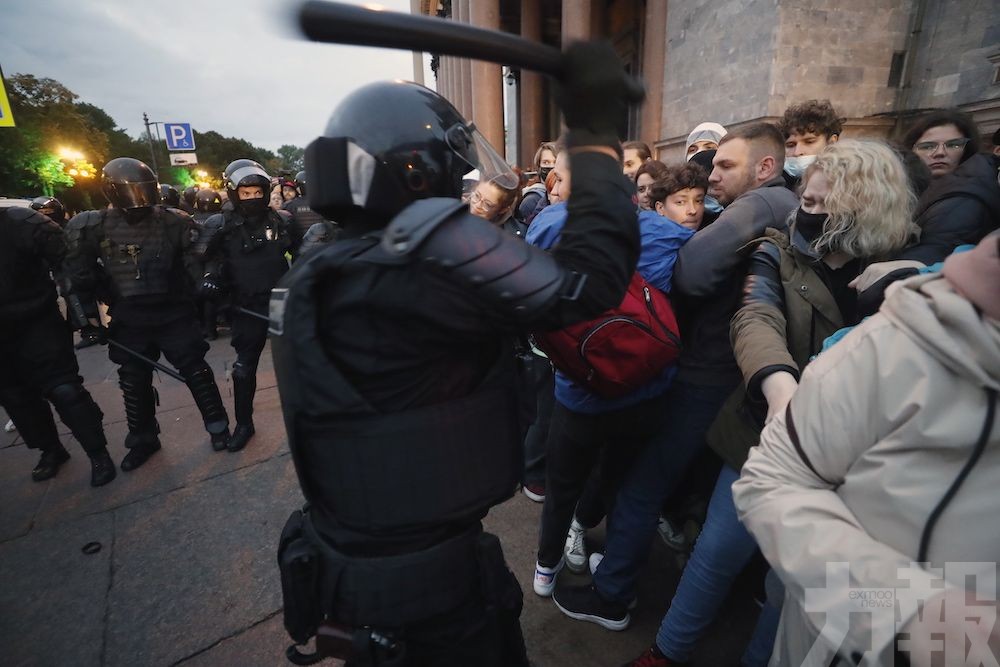 俄38城爆示威 逾1,300人被捕