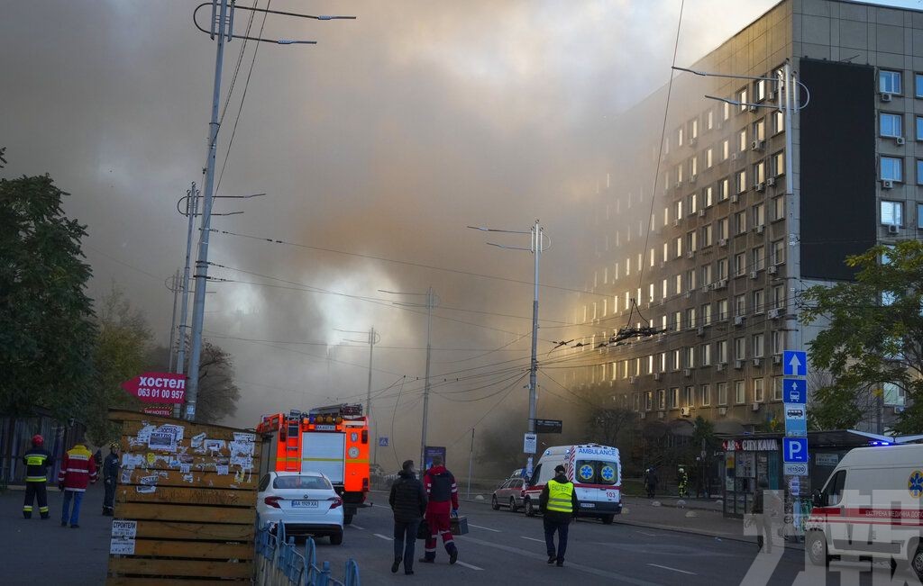 多棟住宅大樓遭自殺式無人機攻擊起火